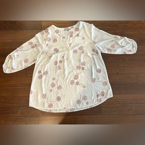 White Floral Top. Size 1X